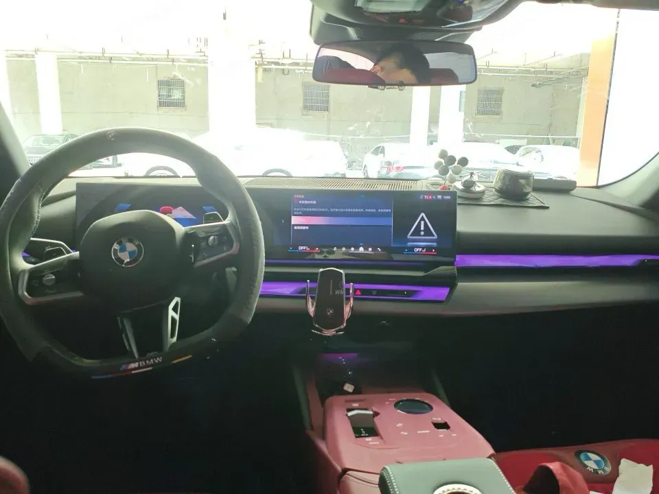 2024 BMW 5 Series 2.0T 190HP L4 8AT,autocango,china used car exporter,china ev exporter,chinese used car exporter,chinese used ev exporter