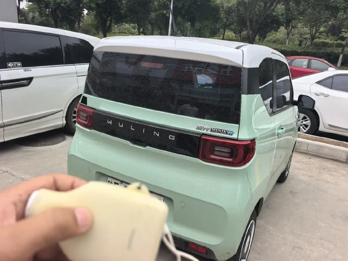 2022 LingBox uni BEV 11.52KWH,autocango,china used car exporter,china ev exporter,chinese used car exporter,chinese used ev exporter
