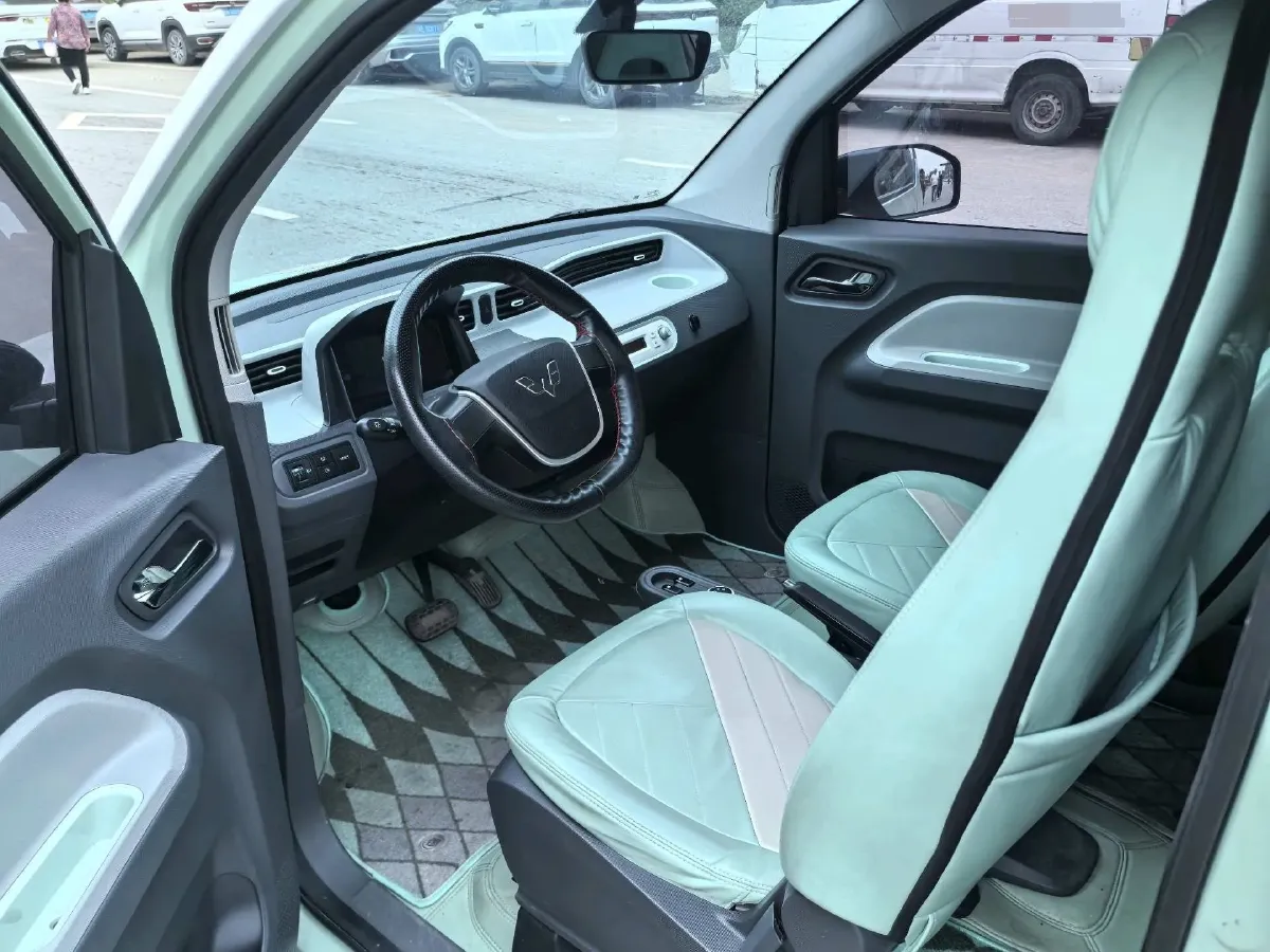 2022 LingBox uni BEV 11.52KWH,autocango,china used car exporter,china ev exporter,chinese used car exporter,chinese used ev exporter