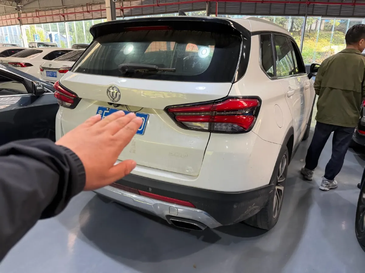 2018 Brilliance Auto V7 1.6T 204HP L4 7DCT,autocango,china used car exporter,china ev exporter,chinese used car exporter,chinese used ev exporter
