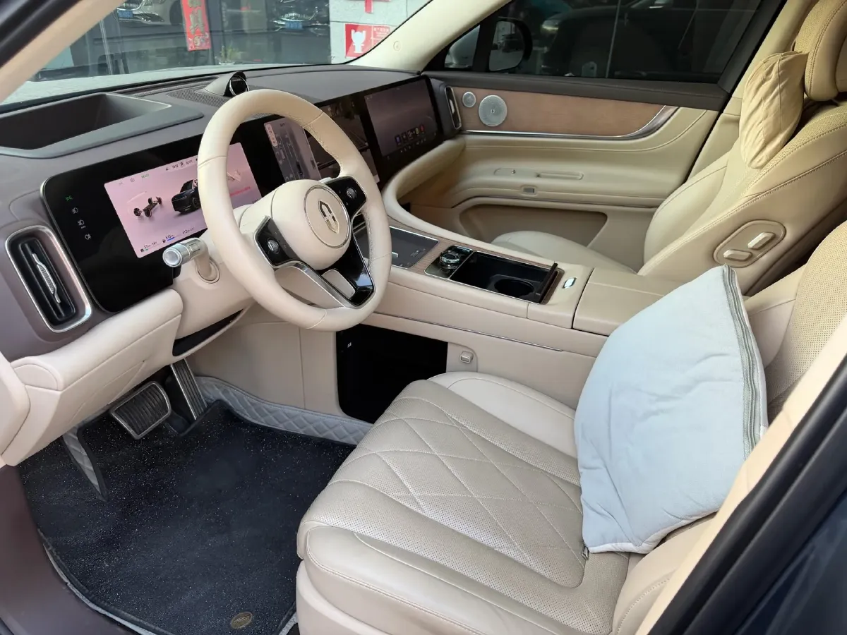 2024 AITO AITO M9 1.5T 152HP L4 REEV 42KWH,autocango,china used car exporter,china ev exporter,chinese used car exporter,chinese used ev exporter