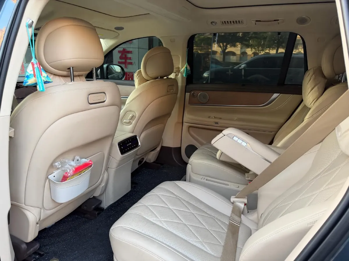 2024 AITO AITO M9 1.5T 152HP L4 REEV 42KWH,autocango,china used car exporter,china ev exporter,chinese used car exporter,chinese used ev exporter