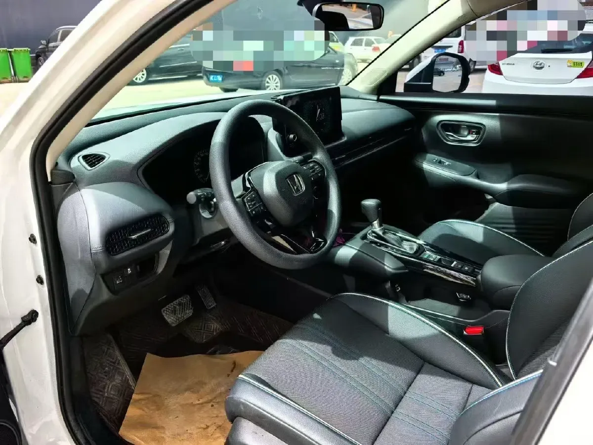 2023 Honda HR-V 1.5T 182HP L4 CVT,autocango,china used car exporter,china ev exporter,chinese used car exporter,chinese used ev exporter