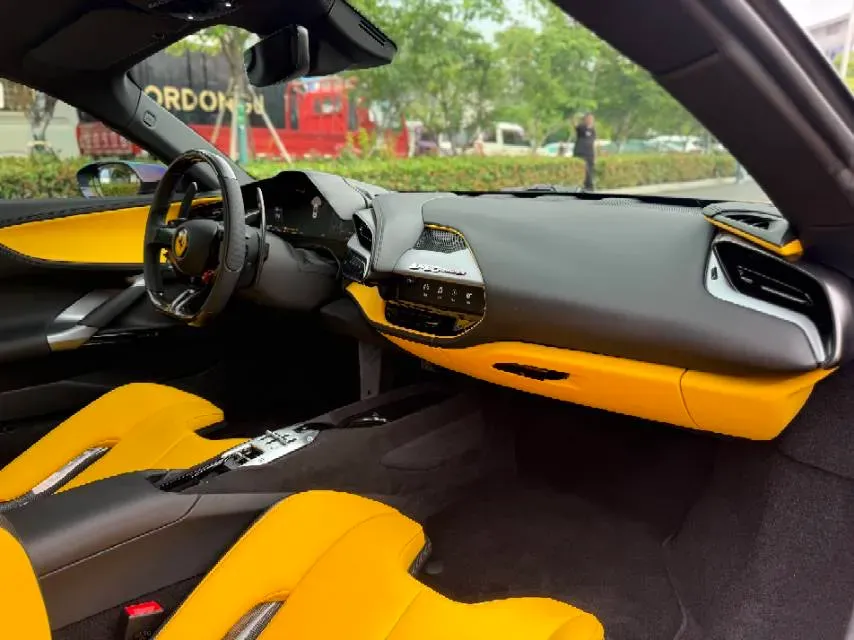 2020 Ferrari SF90 3.9T 781HP V8 8DCT PHEV 7.9KWH,autocango,china used car exporter,china ev exporter,chinese used car exporter,chinese used ev exporter