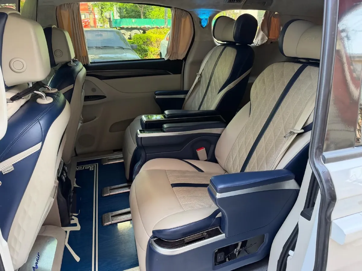2020 Buick GL8 2.0T 237HP L4 9AT,autocango,china used car exporter,china ev exporter,chinese used car exporter,chinese used ev exporter