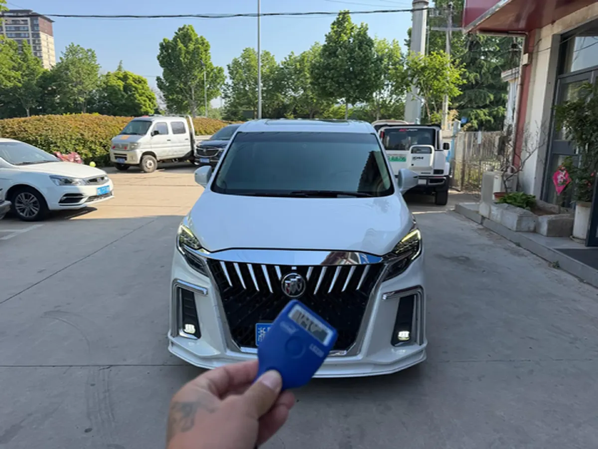 2020 Buick GL8 2.0T 237HP L4 9AT,autocango,china used car exporter,china ev exporter,chinese used car exporter,chinese used ev exporter