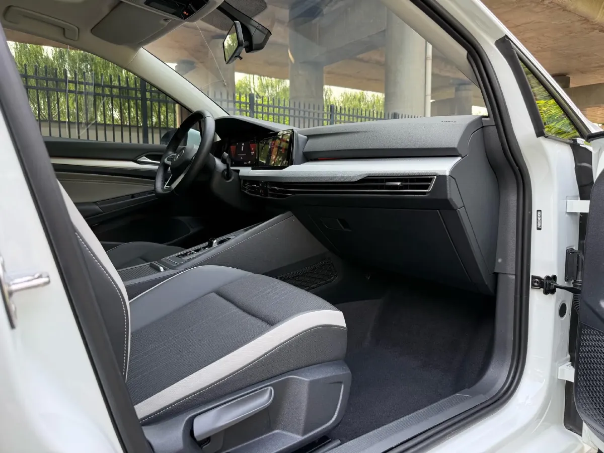 2021 Volkswagen Golf 1.4T 150HP L4 7DCT,autocango,china used car exporter,china ev exporter,chinese used car exporter,chinese used ev exporter
