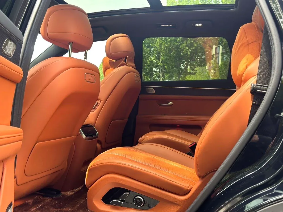 2024 AITO AITO M7 1.5T 152HP L4 REEV 42KWH,autocango,china used car exporter,china ev exporter,chinese used car exporter,chinese used ev exporter