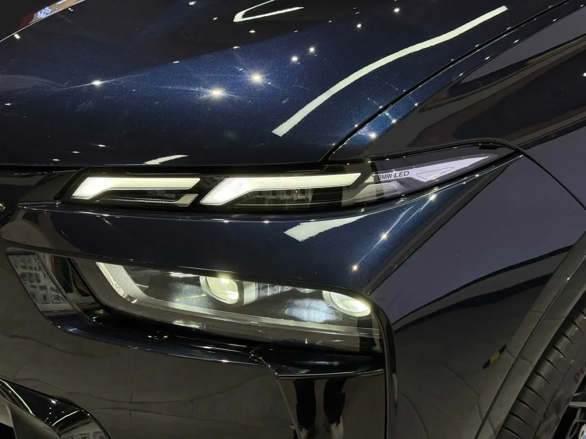 2024 BMW X7 3.0T 381HP L6 8AT,autocango,china used car exporter,china ev exporter,chinese used car exporter,chinese used ev exporter