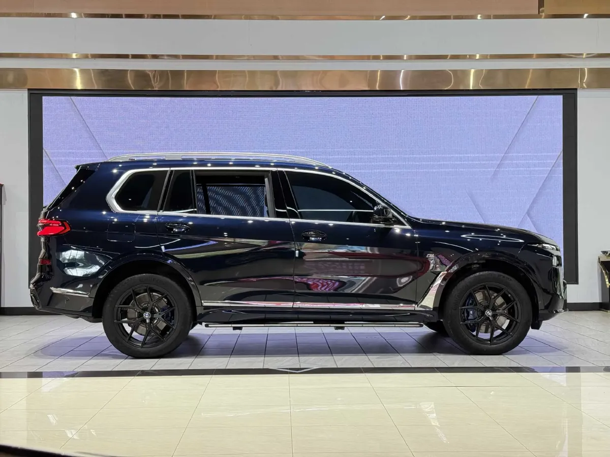 2024 BMW X7 3.0T 381HP L6 8AT,autocango,china used car exporter,china ev exporter,chinese used car exporter,chinese used ev exporter