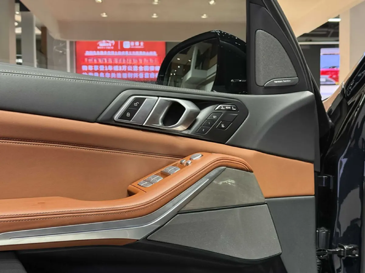 2024 BMW X7 3.0T 381HP L6 8AT,autocango,china used car exporter,china ev exporter,chinese used car exporter,chinese used ev exporter