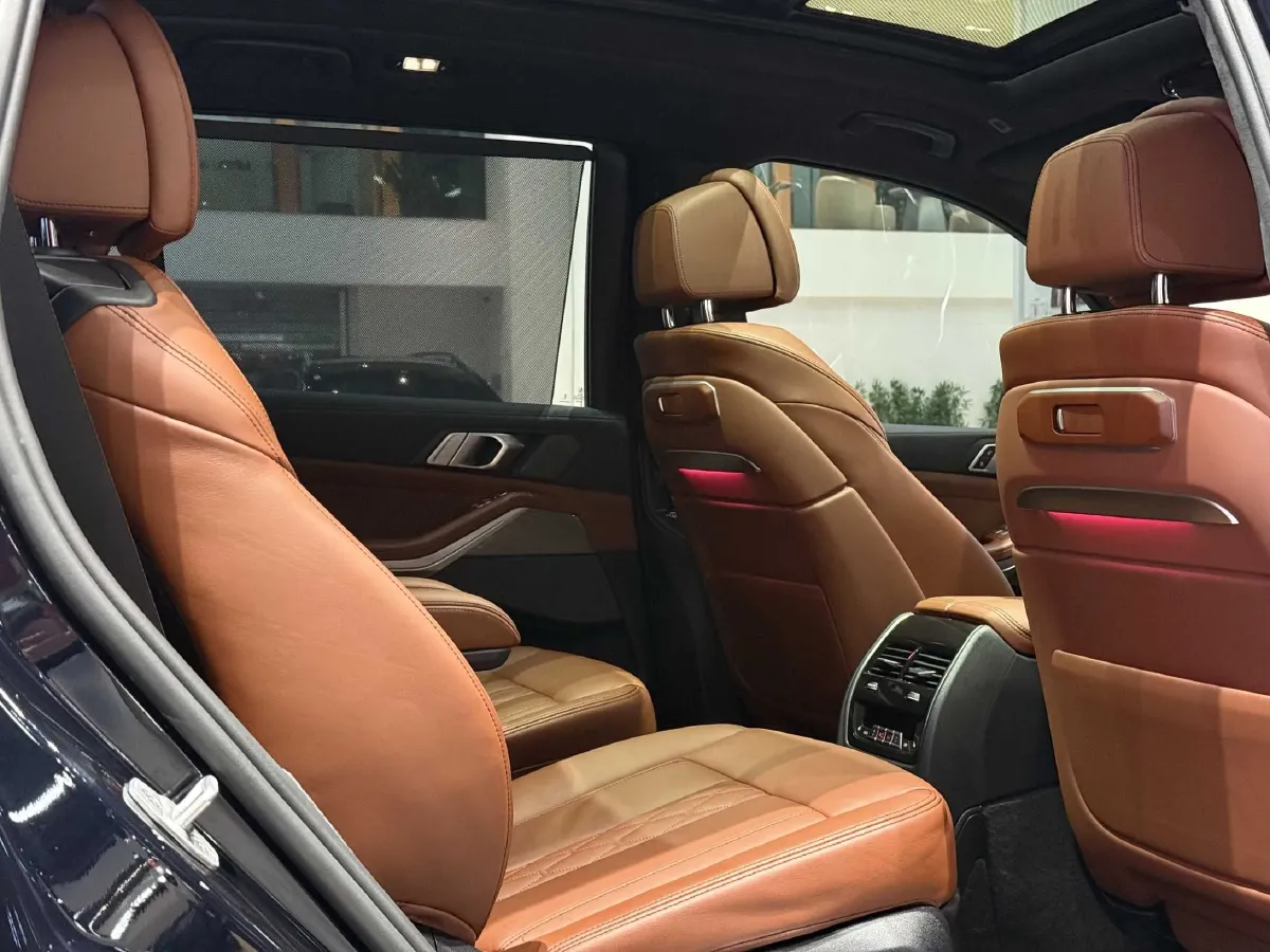 2024 BMW X7 3.0T 381HP L6 8AT,autocango,china used car exporter,china ev exporter,chinese used car exporter,chinese used ev exporter