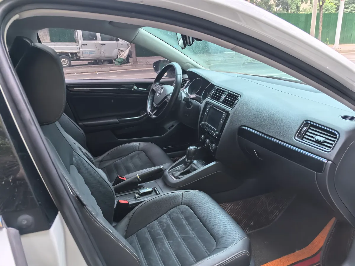 2018 Mazda CX-4 2.5L 192HP L4 6AT,autocango,china used car exporter,china ev exporter,chinese used car exporter,chinese used ev exporter