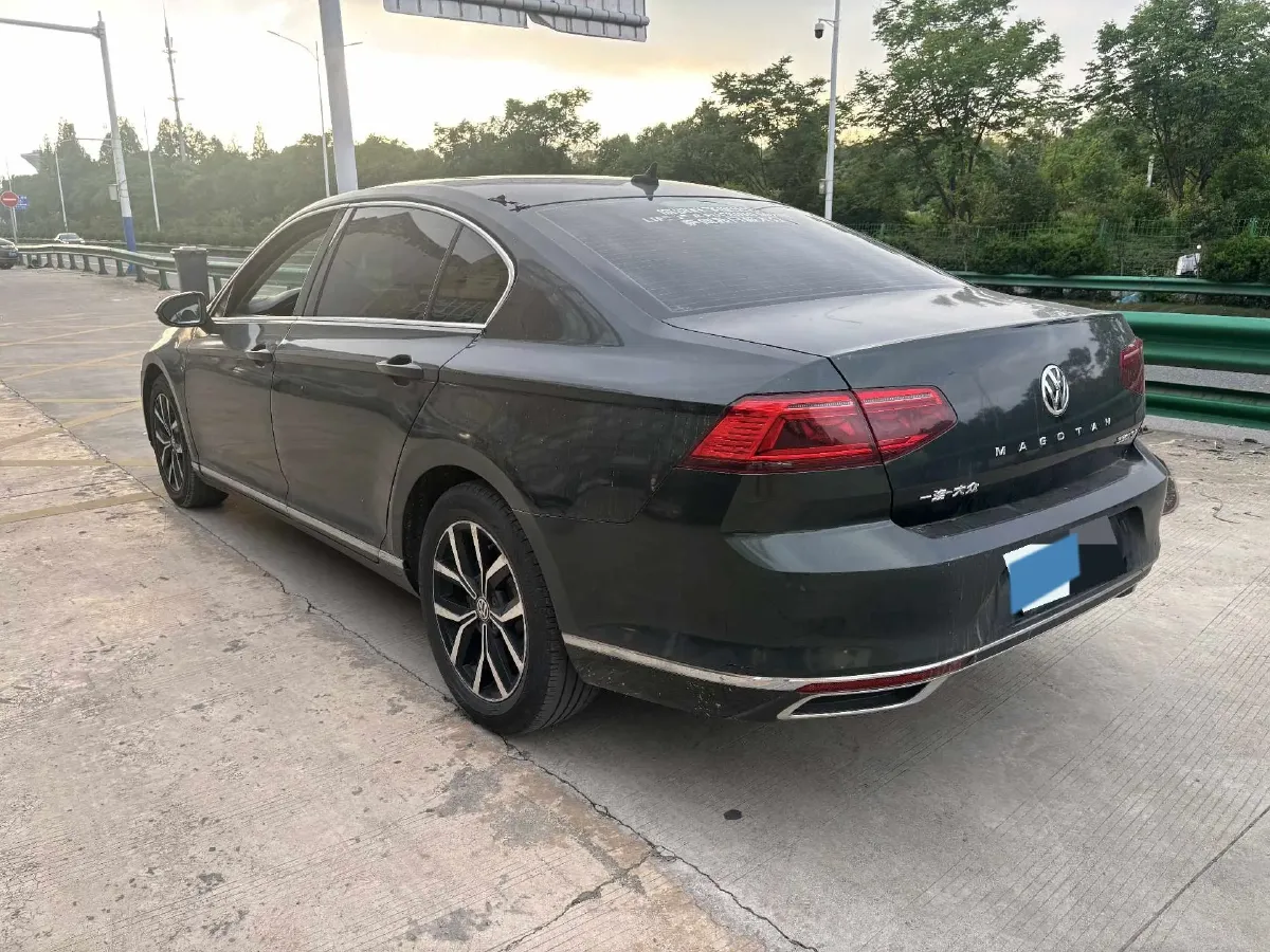 2020 Volkswagen Magotan 2.0T 186HP L4 7DCT,autocango,china used car exporter,china ev exporter,chinese used car exporter,chinese used ev exporter