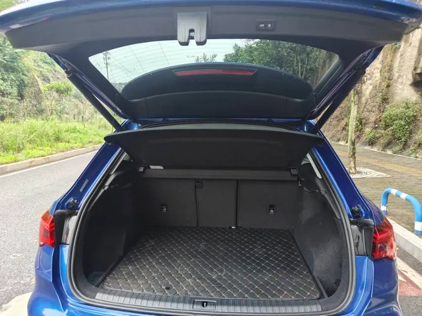 2021 Audi Q3 1.4T 150HP L4 7DCT,autocango,china used car exporter,china ev exporter,chinese used car exporter,chinese used ev exporter