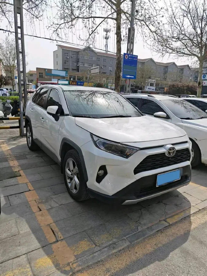 2020 Toyota RAV4 2.0L 171HP L4 CVT,autocango,china used car exporter,china ev exporter,chinese used car exporter,chinese used ev exporter