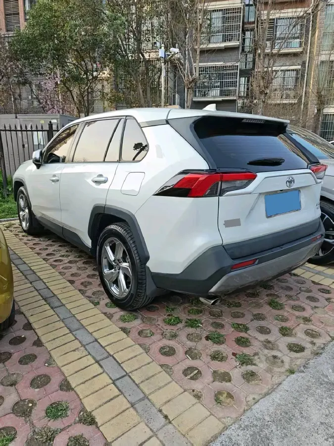 2020 Toyota RAV4 2.0L 171HP L4 CVT,autocango,china used car exporter,china ev exporter,chinese used car exporter,chinese used ev exporter
