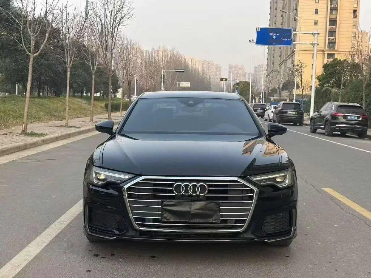 2022 Audi A6L 2.0T 190HP L4 7DCT,autocango,china used car exporter,china ev exporter,chinese used car exporter,chinese used ev exporter