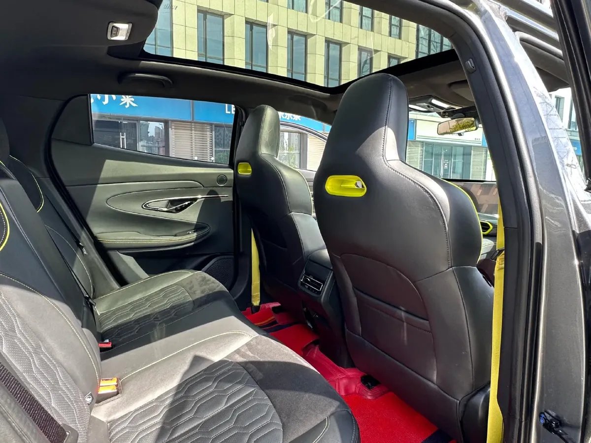 2022 ChangAn UNI-T 1.5T 188HP L4 7DCT,autocango,china used car exporter,china ev exporter,chinese used car exporter,chinese used ev exporter