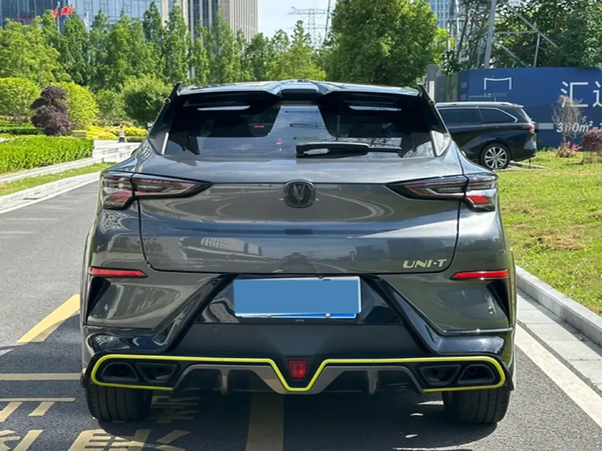 2022 ChangAn UNI-T 1.5T 188HP L4 7DCT,autocango,china used car exporter,china ev exporter,chinese used car exporter,chinese used ev exporter