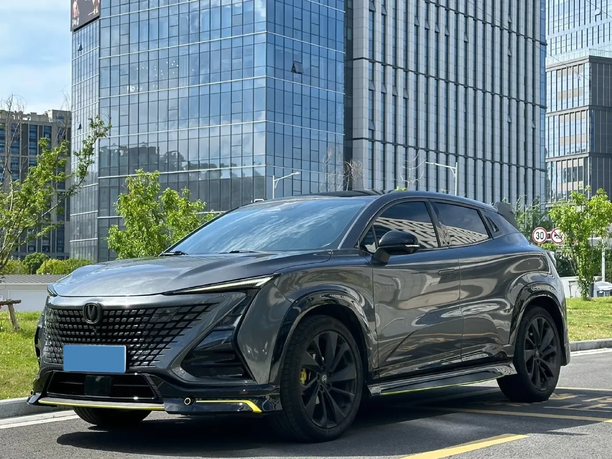 2022 ChangAn UNI-T 1.5T 188HP L4 7DCT,autocango,china used car exporter,china ev exporter,chinese used car exporter,chinese used ev exporter