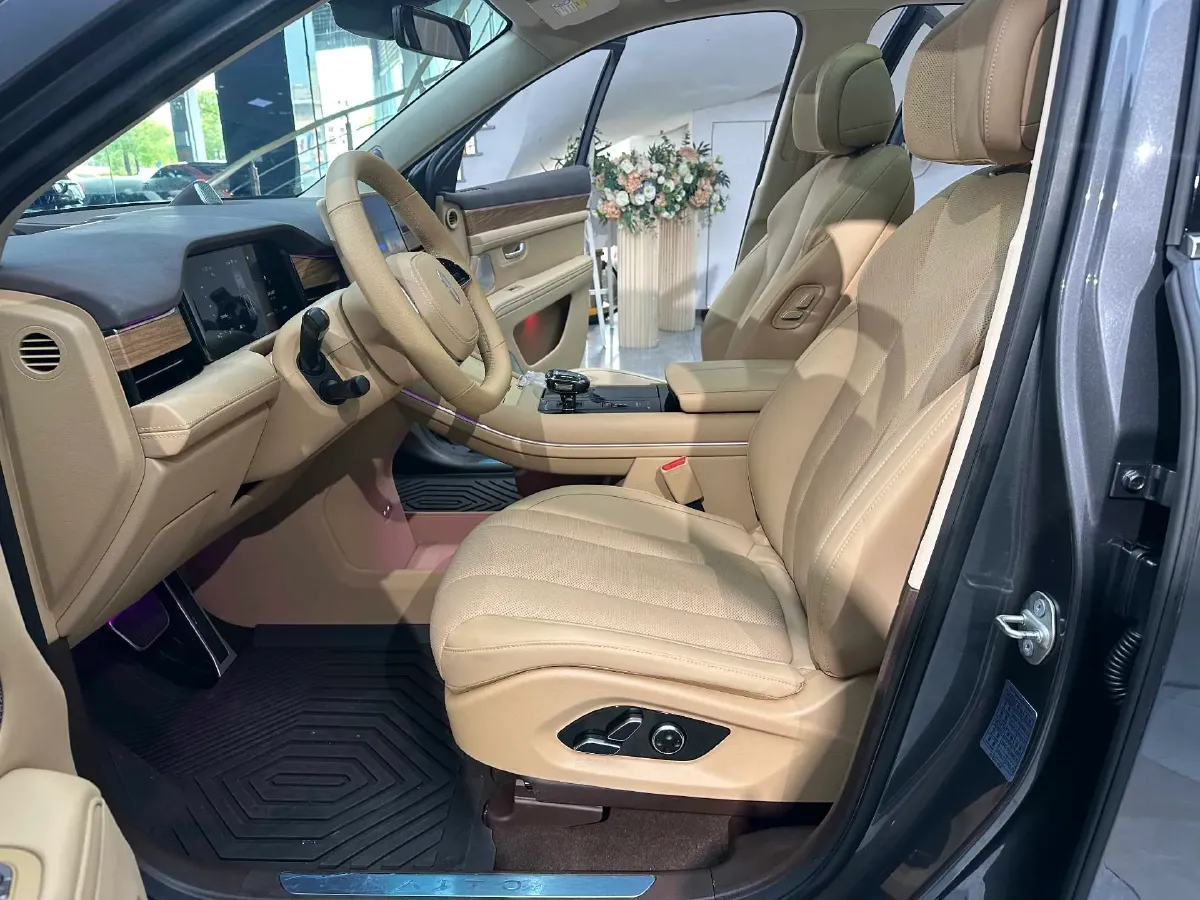 2024 AITO AITO M7 1.5T 152HP L4 REEV 40KWH,autocango,china used car exporter,china ev exporter,chinese used car exporter,chinese used ev exporter