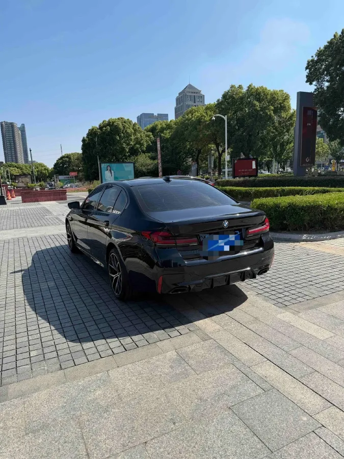2023 BMW 5 Series 2.0T 245HP L4 8AT,autocango,china used car exporter,china ev exporter,chinese used car exporter,chinese used ev exporter