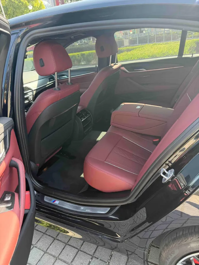 2023 BMW 5 Series 2.0T 245HP L4 8AT,autocango,china used car exporter,china ev exporter,chinese used car exporter,chinese used ev exporter