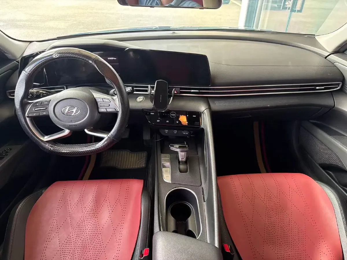 2021 Hyundai Elantra 1.5L 115HP L4 CVT,autocango,china used car exporter,china ev exporter,chinese used car exporter,chinese used ev exporter
