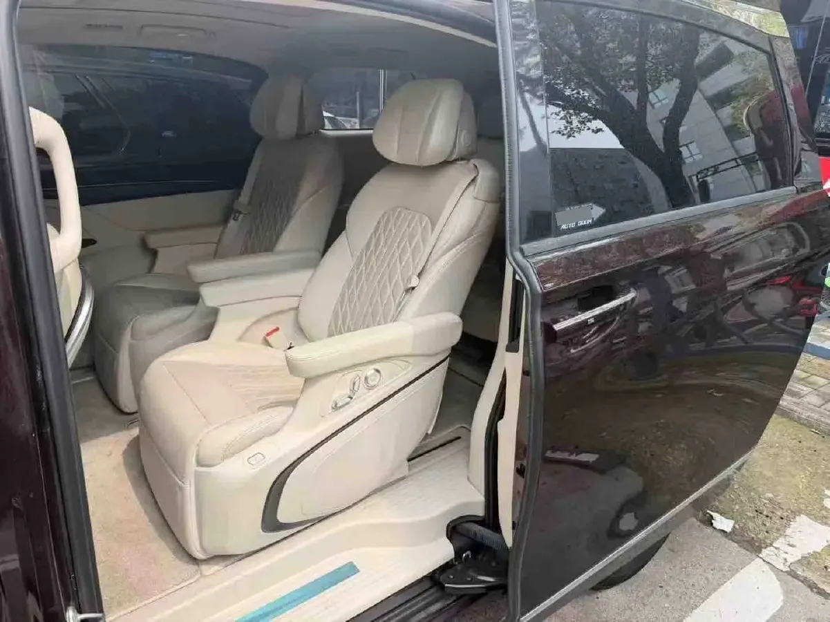 2021 Buick GL8 2.0T 237HP L4 9AT,autocango,china used car exporter,china ev exporter,chinese used car exporter,chinese used ev exporter