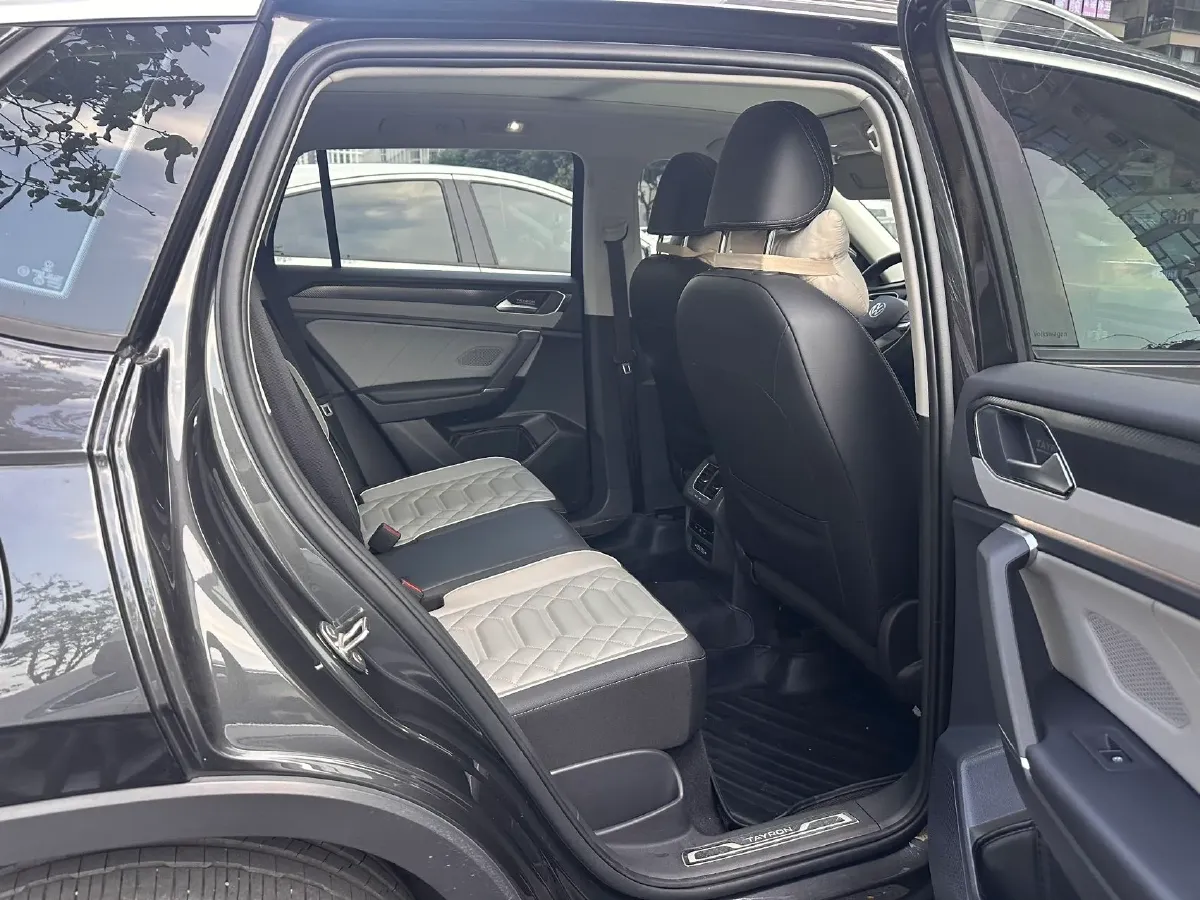 2024 Volkswagen Tayron 2.0T 186HP L4 7DCT,autocango,china used car exporter,china ev exporter,chinese used car exporter,chinese used ev exporter