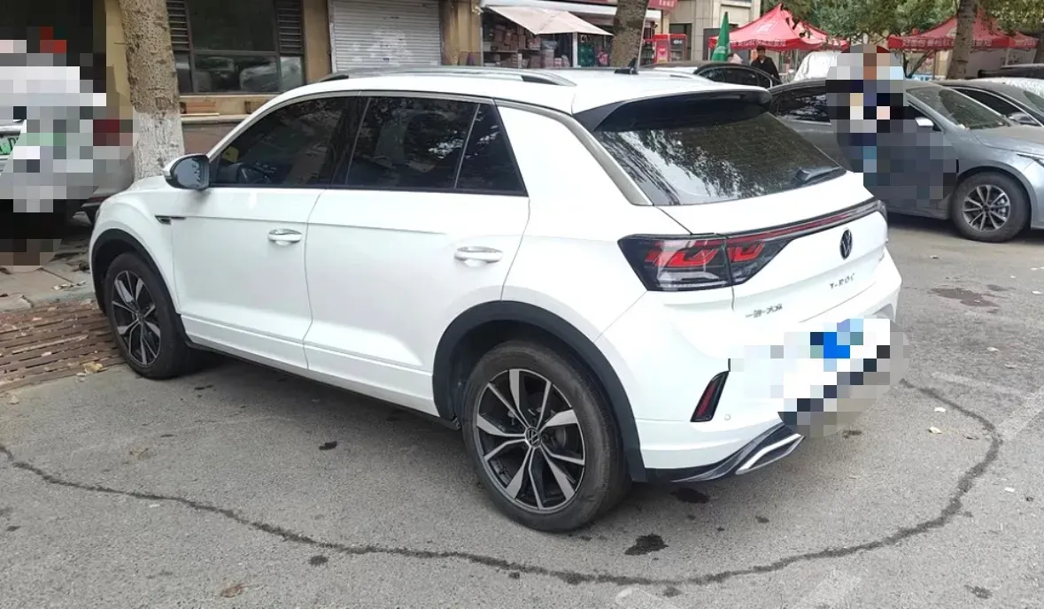 2023 Volkswagen T-Roc 1.5T 160HP L4 7DCT,autocango,china used car exporter,china ev exporter,chinese used car exporter,chinese used ev exporter