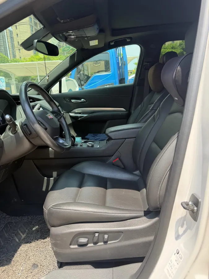 2020 Cadillac XT4 2.0T 241HP L4 9AT,autocango,china used car exporter,china ev exporter,chinese used car exporter,chinese used ev exporter