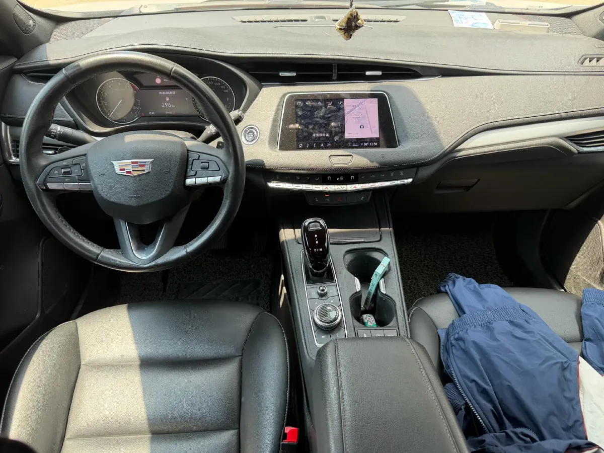 2020 Cadillac XT4 2.0T 241HP L4 9AT,autocango,china used car exporter,china ev exporter,chinese used car exporter,chinese used ev exporter