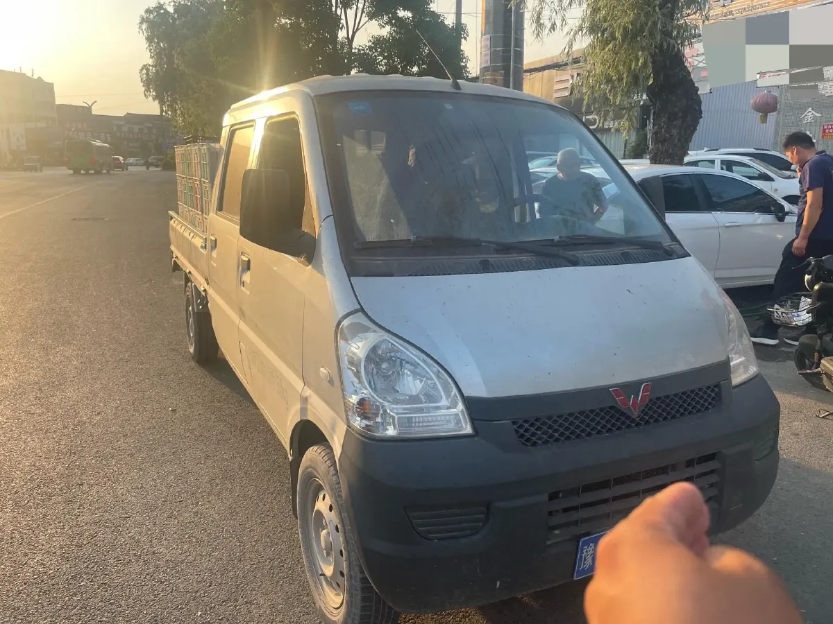 2019 WuLing RongGuang Mini Truck 1.5L 107HP L4 5MT,autocango,china used car exporter,china ev exporter,chinese used car exporter,chinese used ev exporter