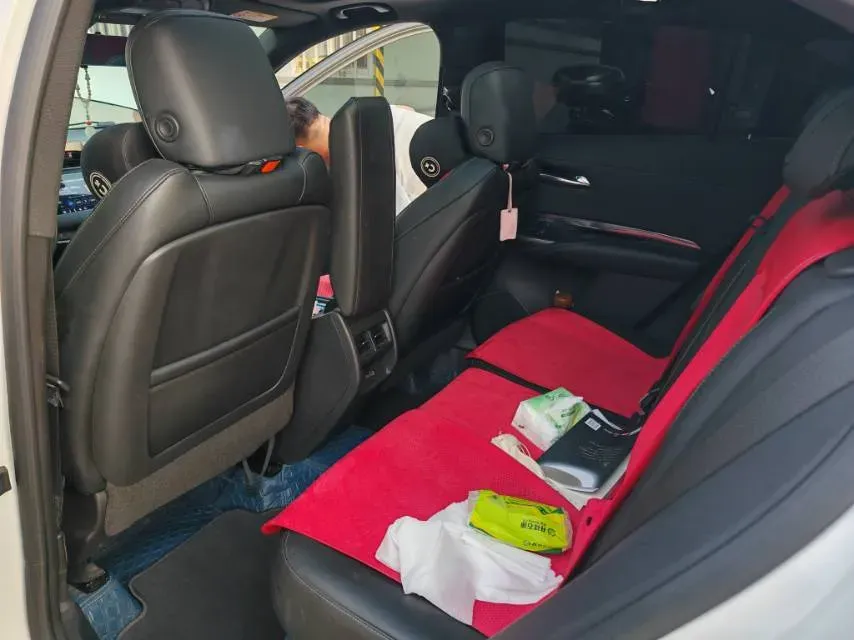2021 Cadillac XT4 2.0T 237HP L4 9AT,autocango,china used car exporter,china ev exporter,chinese used car exporter,chinese used ev exporter