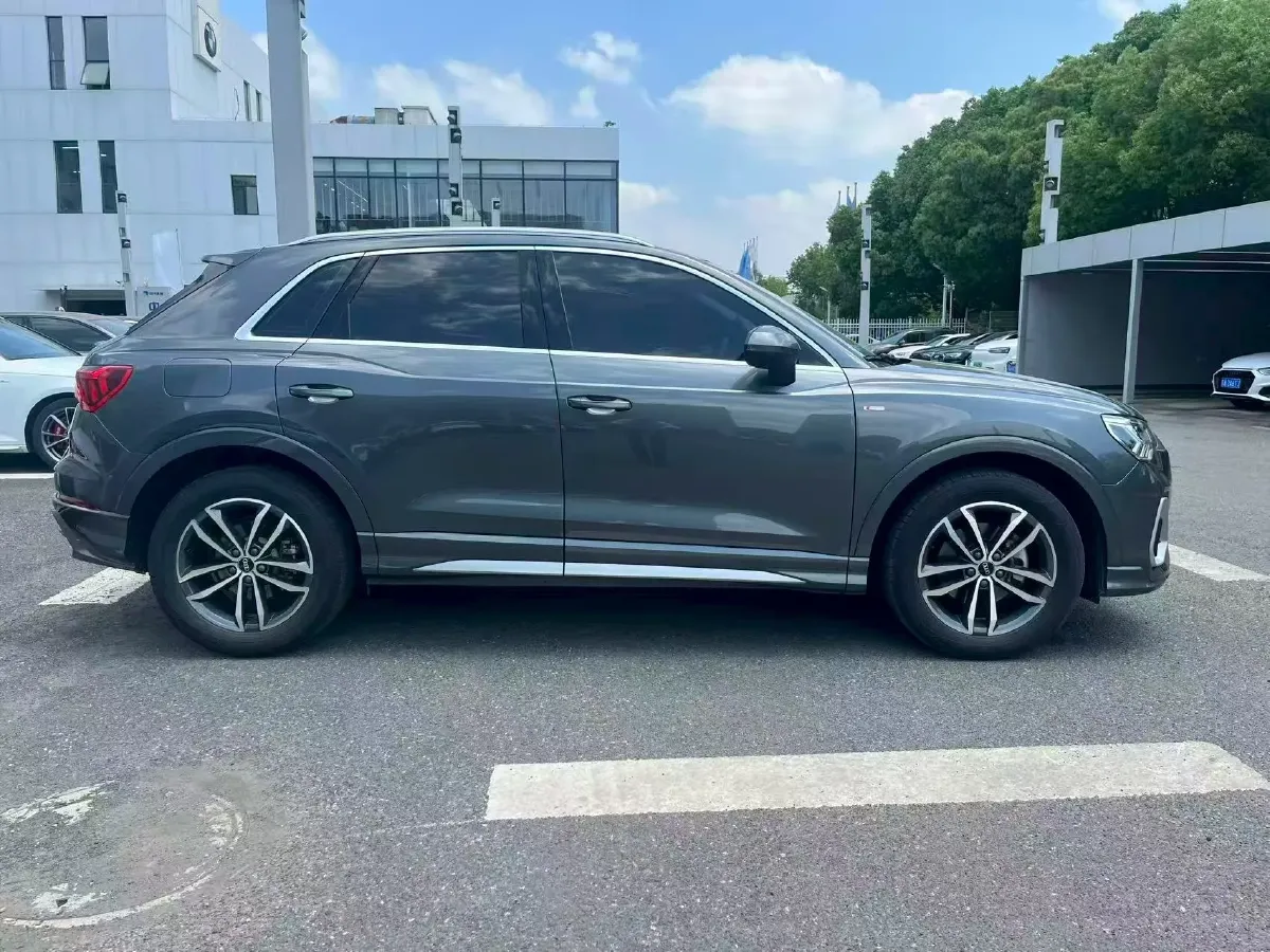 2022 Audi Q3 1.4T 150HP L4 7DCT,autocango,china used car exporter,china ev exporter,chinese used car exporter,chinese used ev exporter