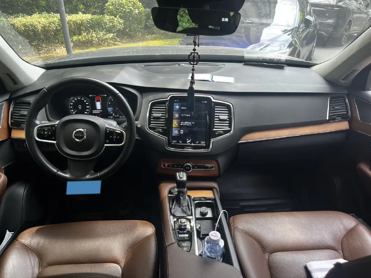 2020 Volvo XC90 2.0T 310HP L4 8AT,autocango,china used car exporter,china ev exporter,chinese used car exporter,chinese used ev exporter