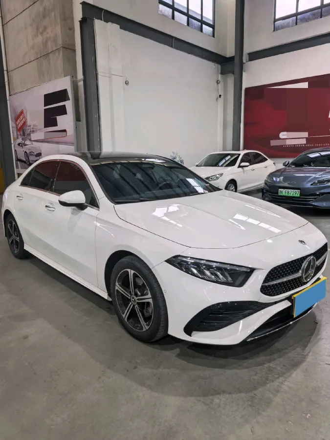 2024 Mercedes-Benz A Class 1.3T 163HP L4 7DCT,autocango,china used car exporter,china ev exporter,chinese used car exporter,chinese used ev exporter