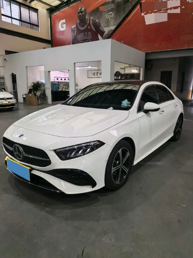 2024 Mercedes-Benz A Class 1.3T 163HP L4 7DCT,autocango,china used car exporter,china ev exporter,chinese used car exporter,chinese used ev exporter