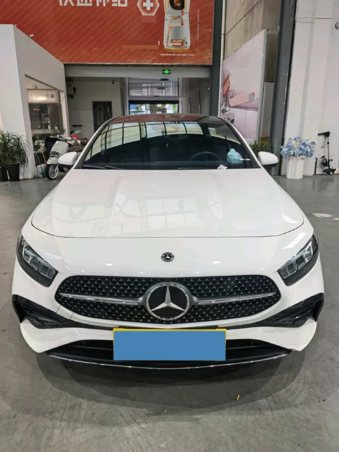 2024 Mercedes-Benz A Class 1.3T 163HP L4 7DCT,autocango,china used car exporter,china ev exporter,chinese used car exporter,chinese used ev exporter