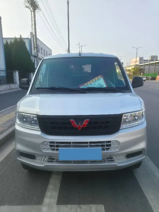 2021 WuLing RongGuang New Truck 1.8L 125HP L4 5MT,autocango,china used car exporter,china ev exporter,chinese used car exporter,chinese used ev exporter