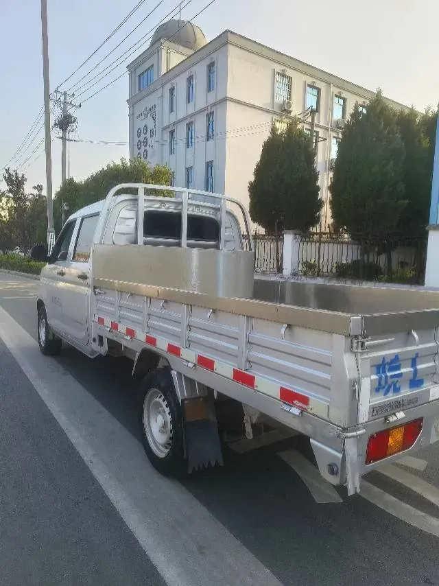 2021 WuLing RongGuang New Truck 1.8L 125HP L4 5MT,autocango,china used car exporter,china ev exporter,chinese used car exporter,chinese used ev exporter
