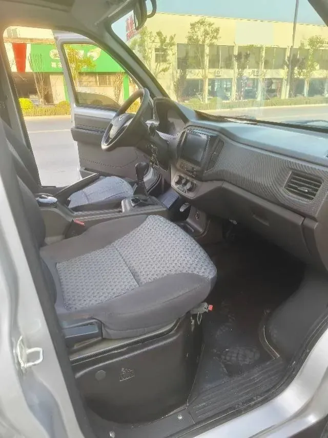 2021 WuLing RongGuang New Truck 1.8L 125HP L4 5MT,autocango,china used car exporter,china ev exporter,chinese used car exporter,chinese used ev exporter