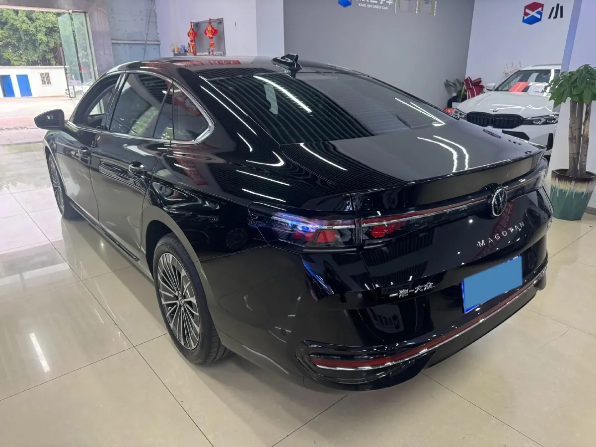 2024 Volkswagen Magotan 2.0T 220HP L4 7DCT,autocango,china used car exporter,china ev exporter,chinese used car exporter,chinese used ev exporter