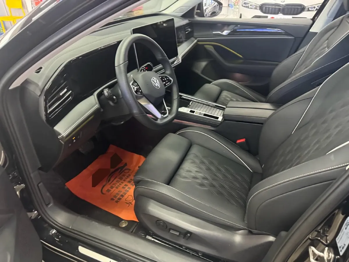 2024 Volkswagen Magotan 2.0T 220HP L4 7DCT,autocango,china used car exporter,china ev exporter,chinese used car exporter,chinese used ev exporter