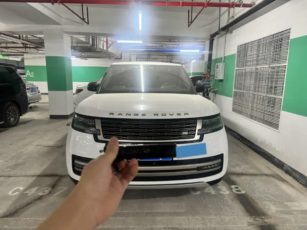 2024 Land Rover Range Rover 3.0T 400HP L6 8AT,autocango,china used car exporter,china ev exporter,chinese used car exporter,chinese used ev exporter