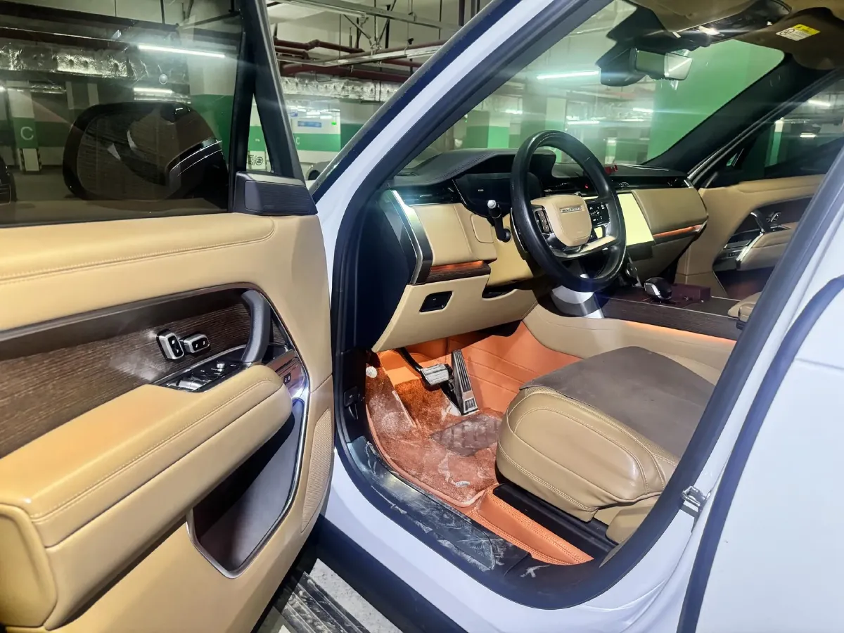 2024 Land Rover Range Rover 3.0T 400HP L6 8AT,autocango,china used car exporter,china ev exporter,chinese used car exporter,chinese used ev exporter