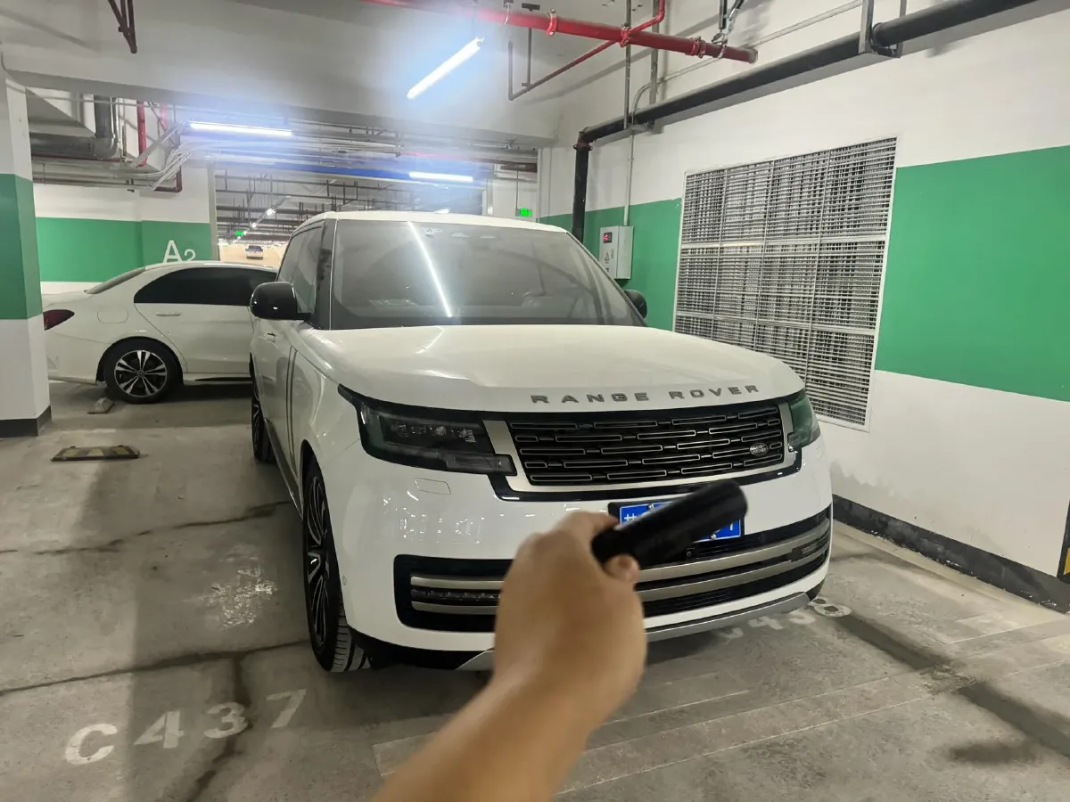 2024 Land Rover Range Rover 3.0T 400HP L6 8AT,autocango,china used car exporter,china ev exporter,chinese used car exporter,chinese used ev exporter
