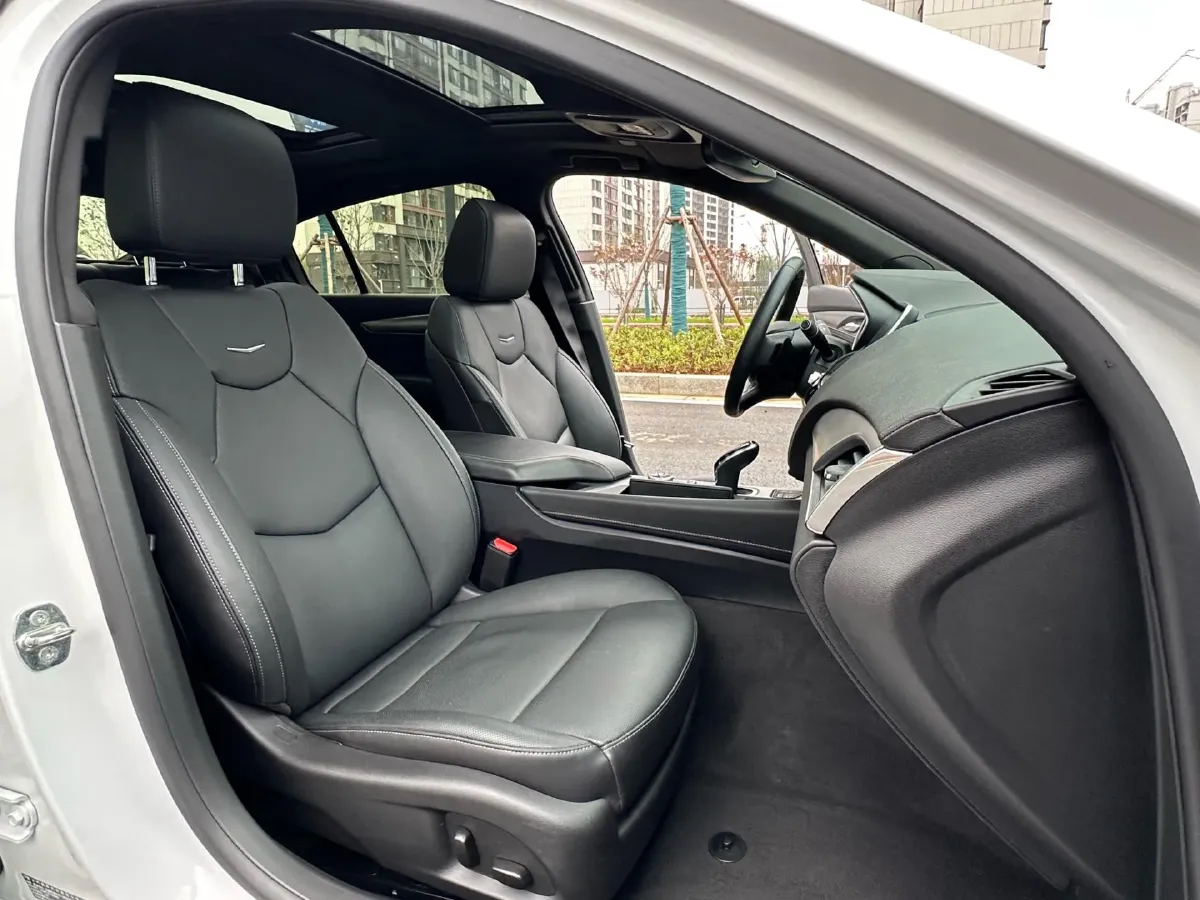 2021 Cadillac CT5 2.0T 237HP L4 10AT,autocango,china used car exporter,china ev exporter,chinese used car exporter,chinese used ev exporter